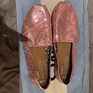 Pink glitter TOMS with bag